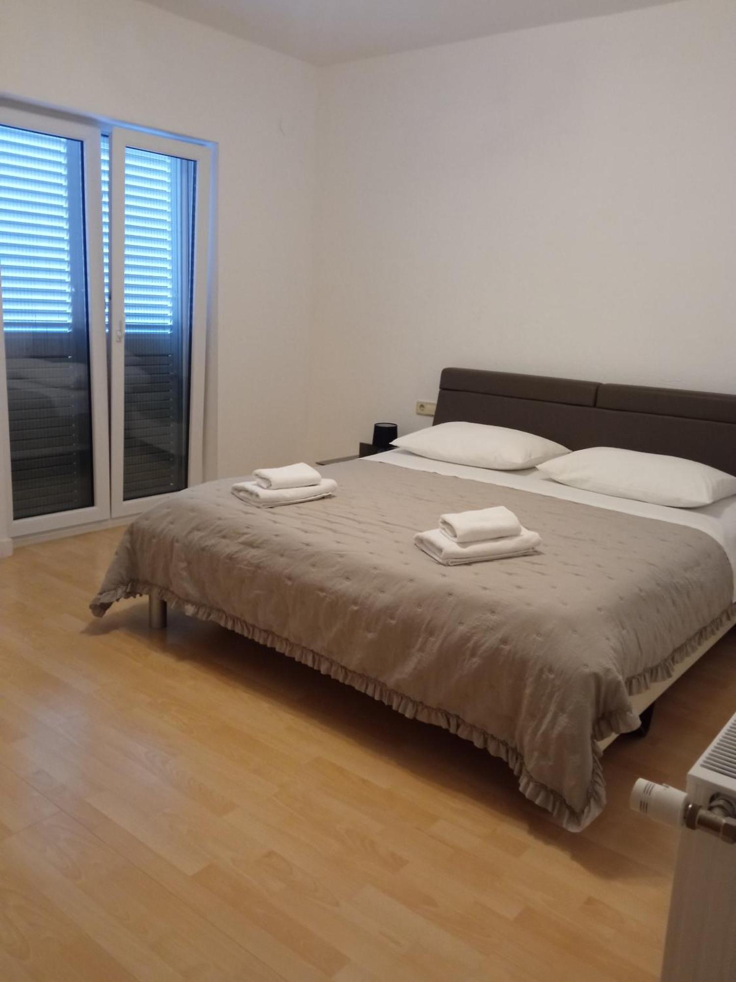 Apartman Carpe Diem Sutomiscica Ngoại thất bức ảnh